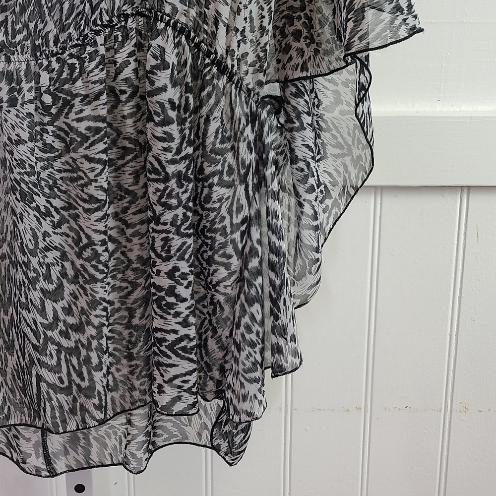 Janette Plus Grey Cheetah Semi Sheer Tunic Blouse | 2XL - Picture 2 of 7